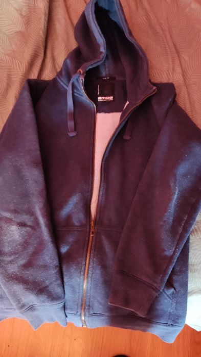 Vând Bluză cu Fermoar și Gluga mărime M