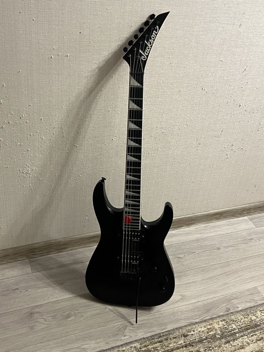 электрогитара jackson js22