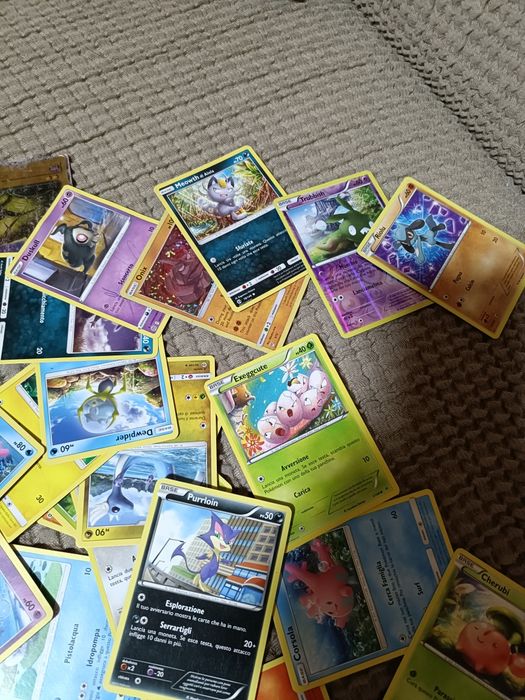 Cartonașe Pokemon