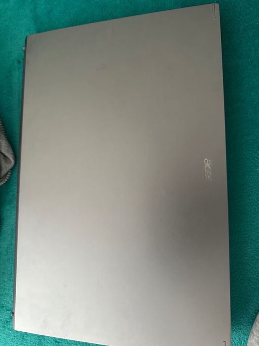 Acer Aspire 5 A515-57.