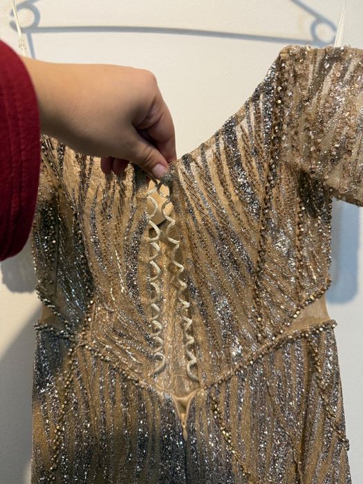 Vand rochie de ocazie