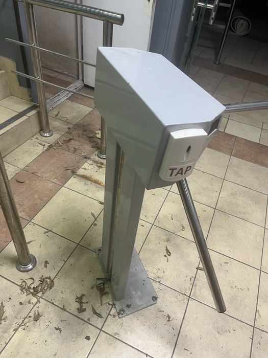 Турникет трипод бу