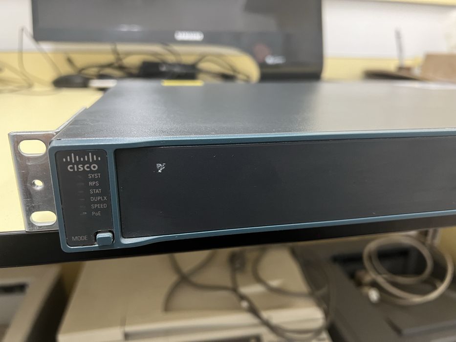 CISCO Catalyst 2960 PoE-24
