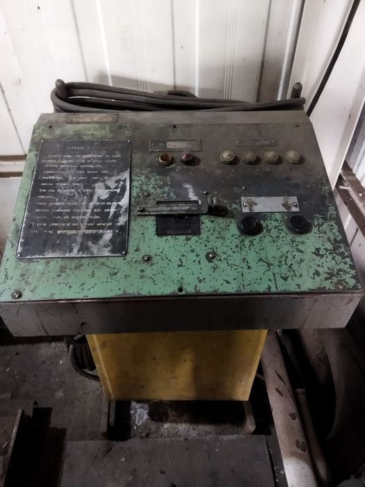 Винтовой автоподъёмник