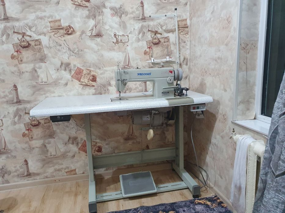 Швейная машина отличная состояние