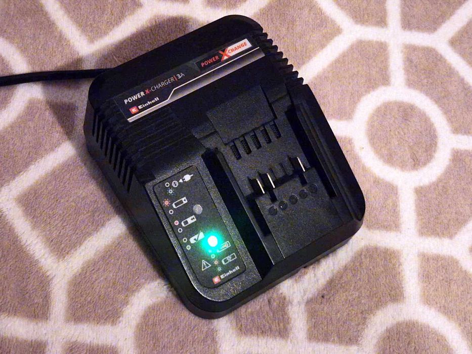 Acumulator Einhell PowerXChange 4Ah, 18V + charger