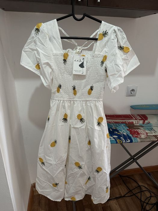 Продам 2 платья, новые