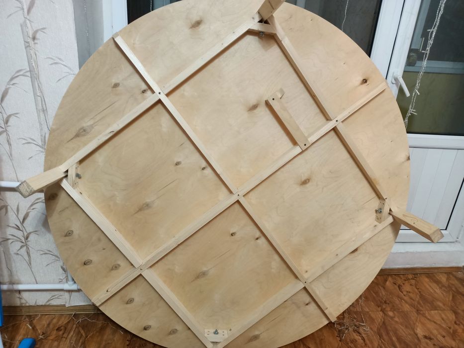 Продам Стол круглый