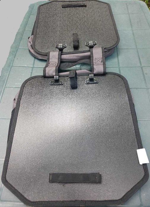 Geanta dubla bicicleta si suport reparatii