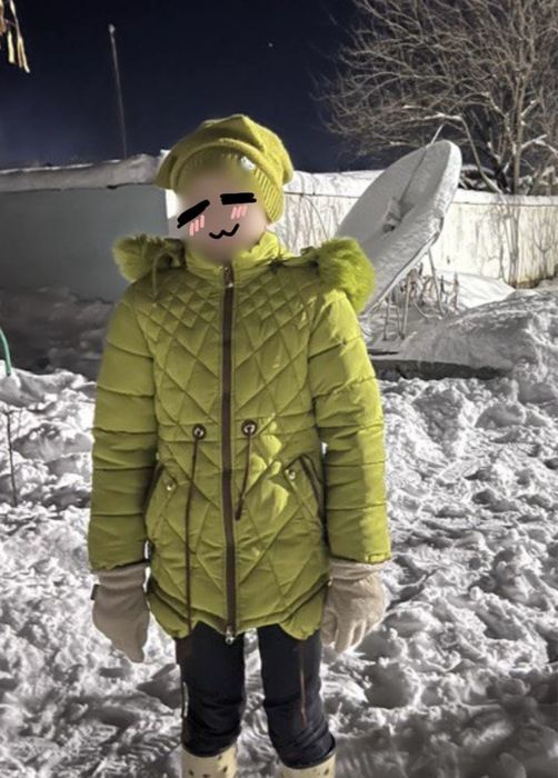 Тёплая куртка для девочки ярко-фисташковая на 10-12 лет