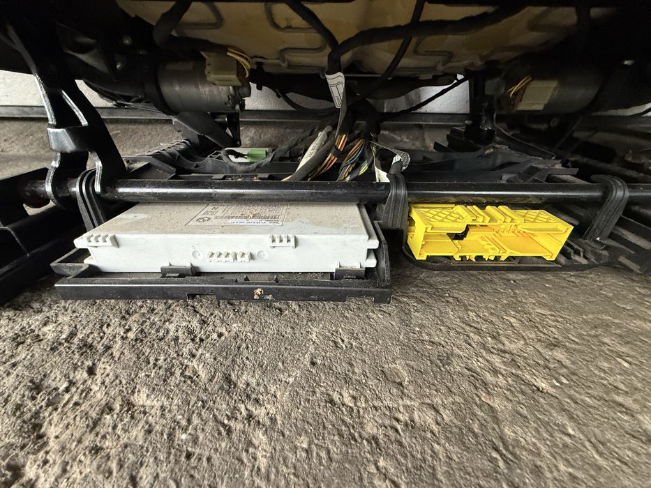 Scaune față piele Zimtbraun BMW Seria 5 F10 / F11 (2011) – Încălzire, Electrice maro ideale pt proiecte mobilier .. oem bme