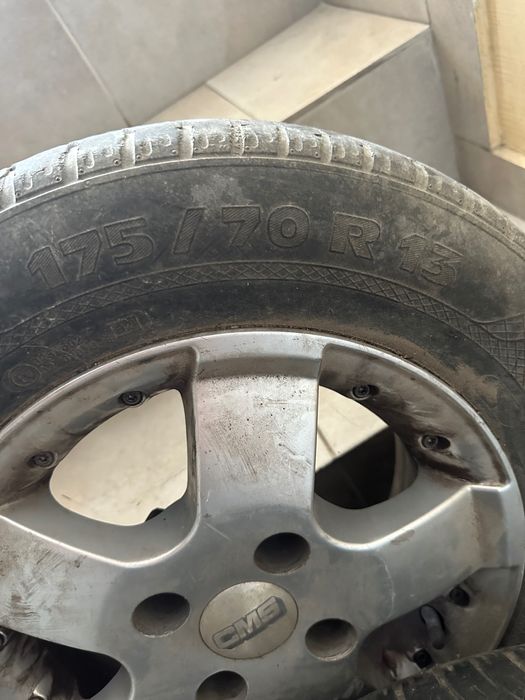 Гуми с джанти 175/70 R13