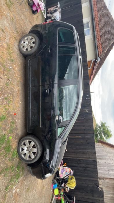 VOLKSWAGEN Touran 2005 — imagine 4