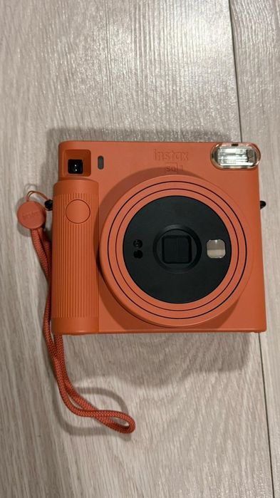 Продаются instax square SQ1