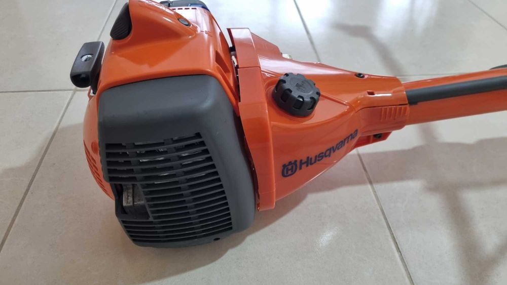 Motocoasa profesionala  Husqvarna