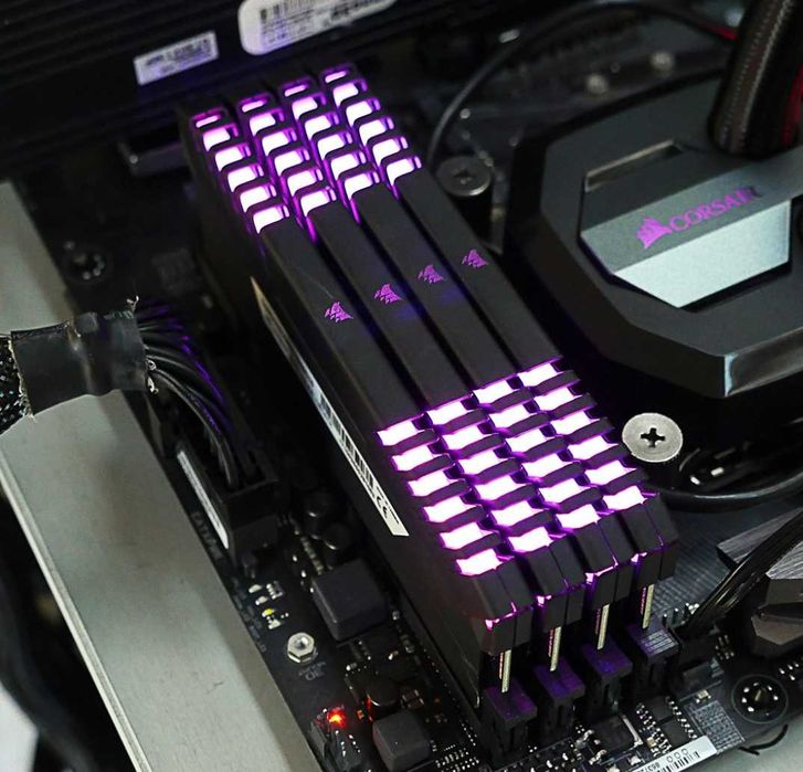i7-8700K/め16GB/SSD256GB+HDD2.5TB/Win11pr Procesor Intel Core i7-8700K 3.70/4.70 GHz 6-core LGA 1151 v2