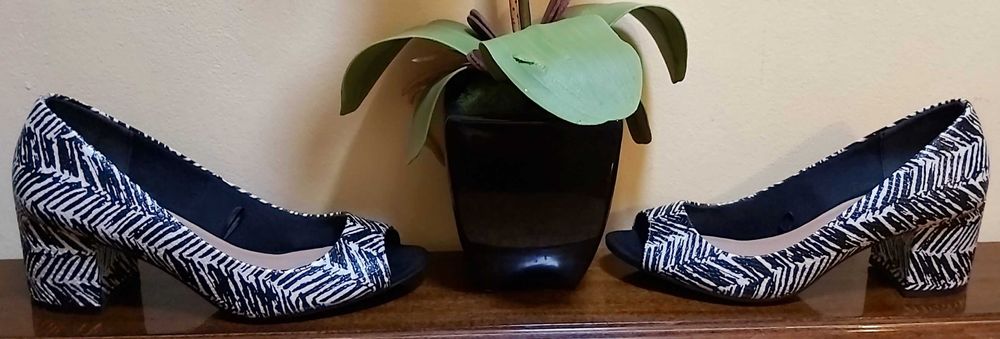 Женскин Замшевые Туфли 38р.