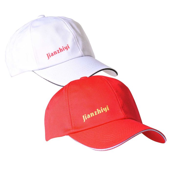 Sapca cu turmalina si magneti