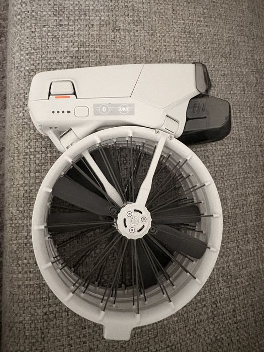 Drona DJI FLIP varianta standard