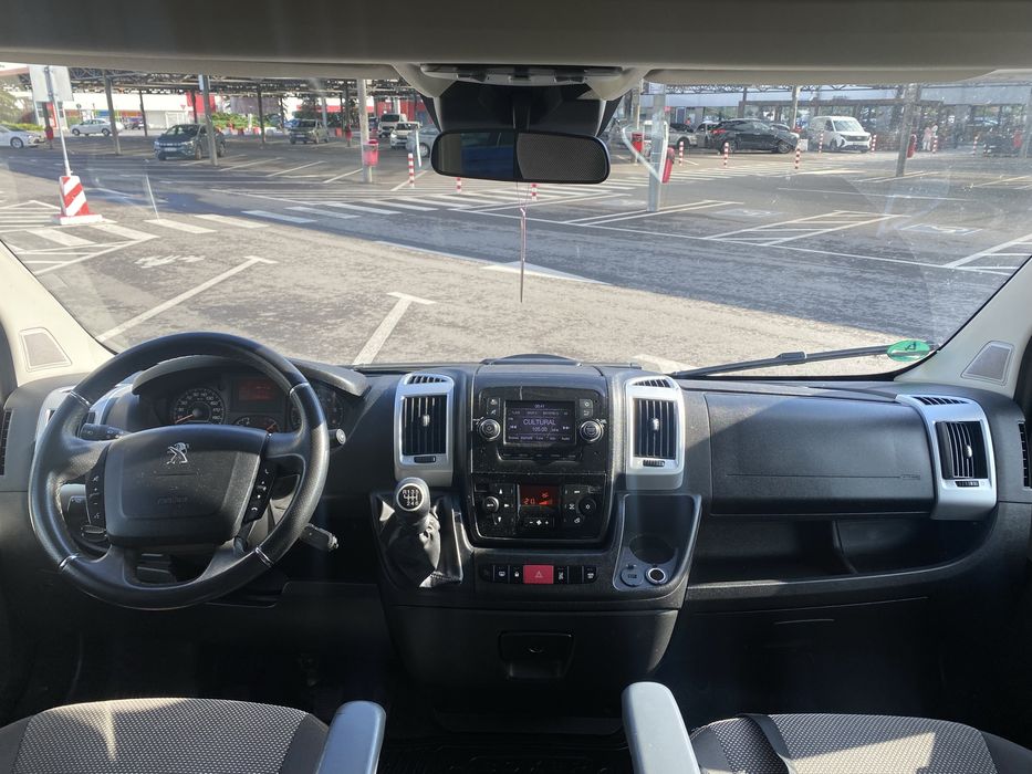 Vand Peugeot Boxer 2.2 Diesel  2021 / 8 locuri