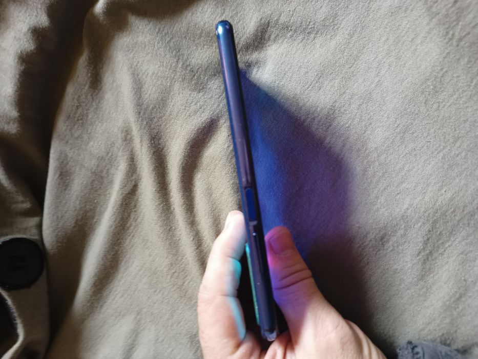 Продавам Huawei Nova 5 T