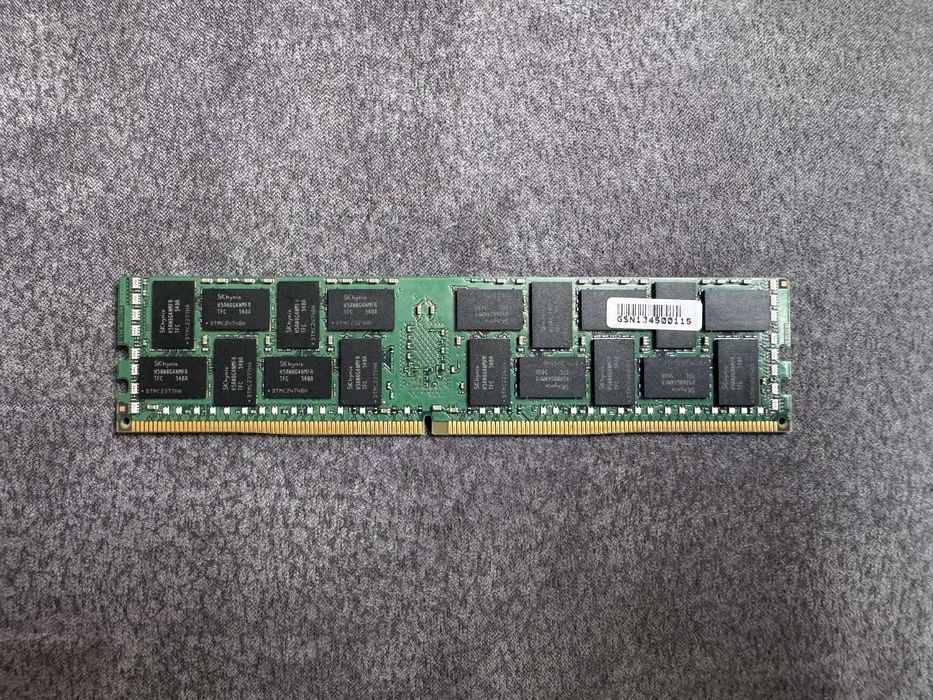 Eдиничен модул SK Hynix 32GB ECC Registered Server RAM DDR4 RDIMM (2Rx4)