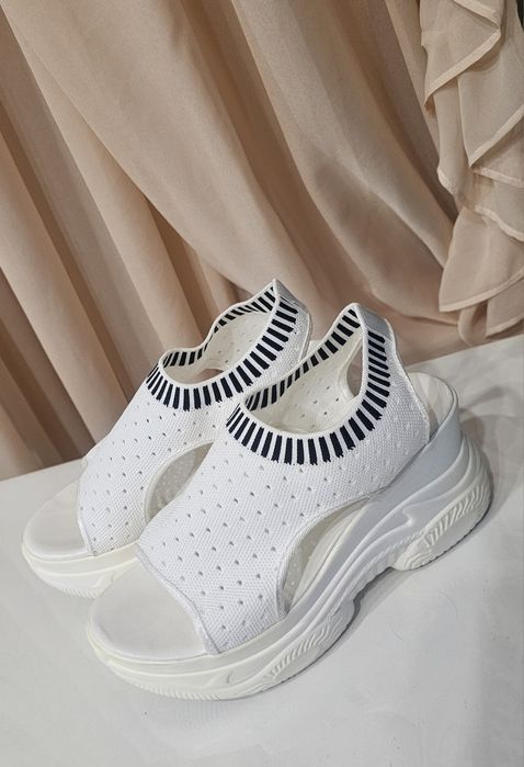 Продам женскую обувь