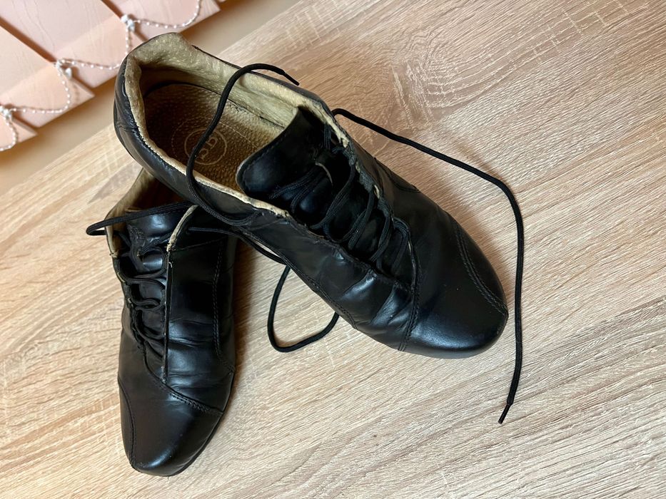 Кожени обувки 39 номер