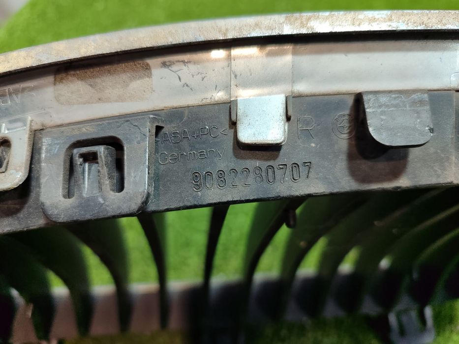 GRILA BARA FATA STANGA / DREAPTA BMW 325I SERIA 3 E93 SE 3.0 BENZINA 2007 COD OEM 9082280707 / 224059-10 / 2005-2012
