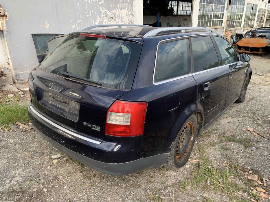 Ауди А4  Б6 2.5 тди куатро 2004 год