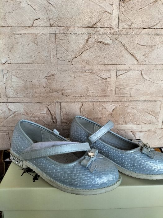 Туфли детские праздничные