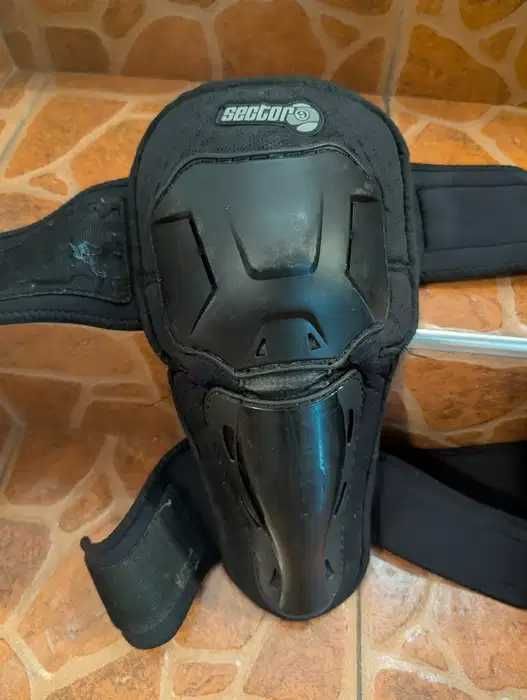 genunchiere triple eight covert knee pads l si sau  Sector 9 l/xl