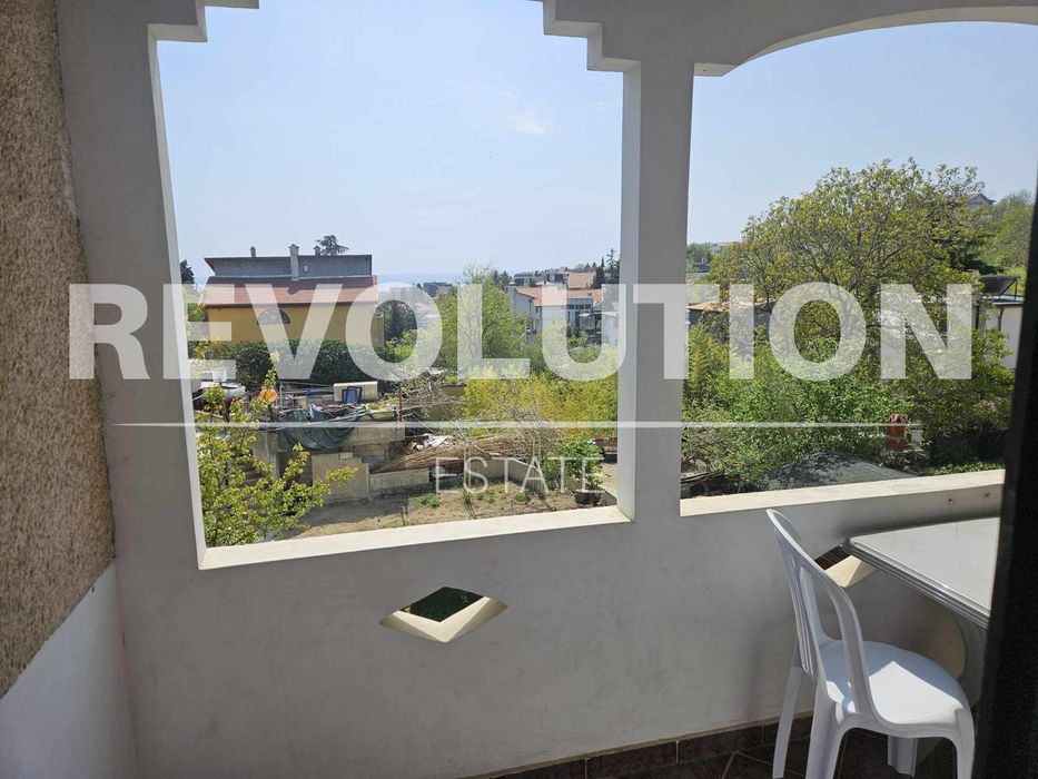 Дава се под наем Двустаен апартамент в Варна, м-т Евксиноград - 40 кв.м за 300 € - Снимка #3