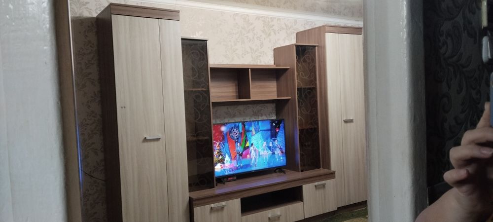 Продам стенку в гостиную