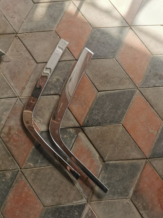 Запчастей на машине машину мерседес