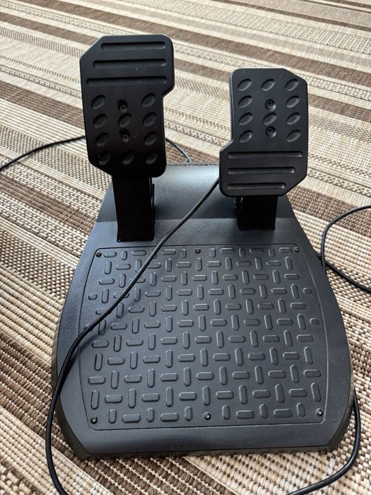 Волан Thrustmaster T150 Force Feedback PS5/PS4/PC