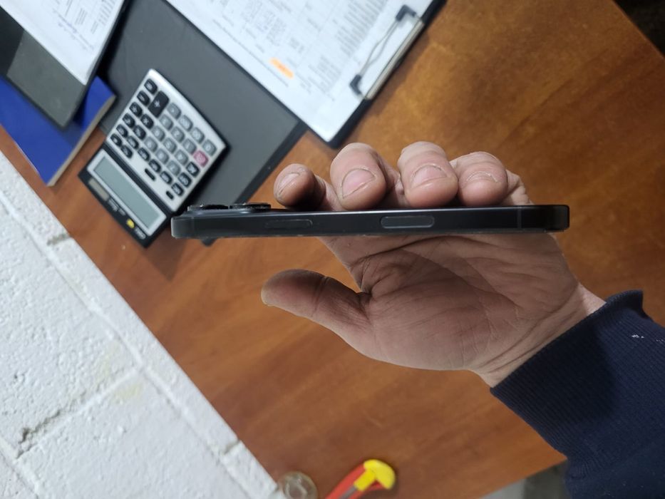 Iphone 16 pro 128 esim