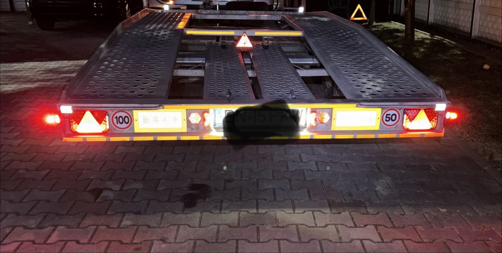 Remorca transport vehicule , autoplatforma 2,5 t