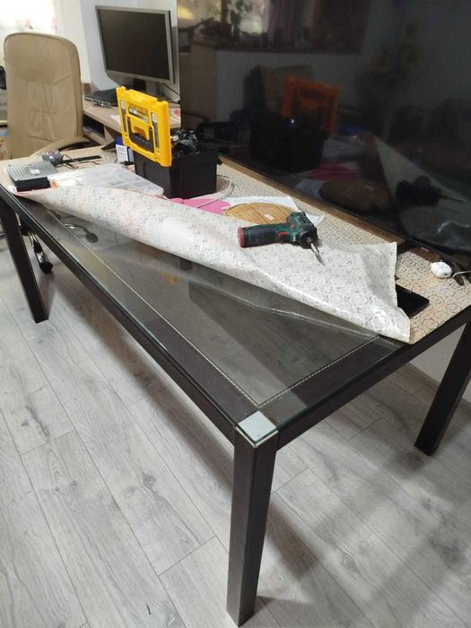 masa sticla, picioare de inox imbracate in piele - 160x90cm, h 74cm