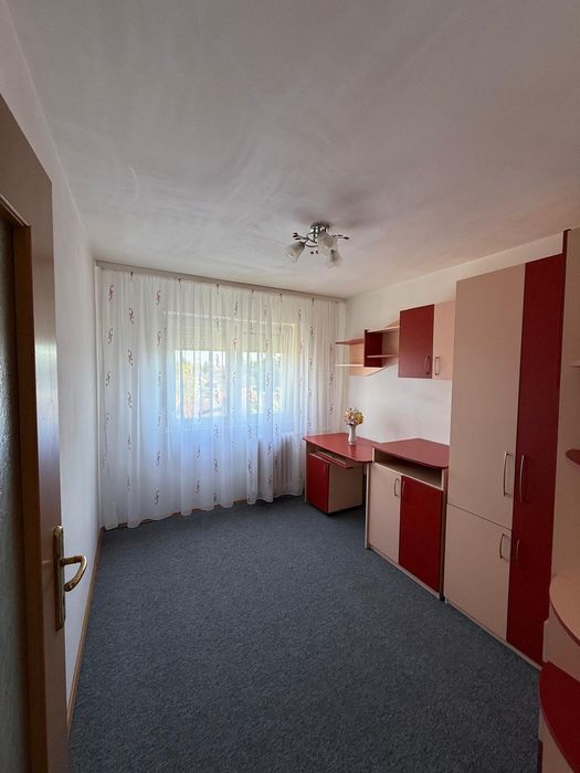 Apartament 3 camere zona Vlaicu
