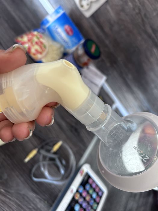 Помпа за кърма Медела medela с два неизползвани на