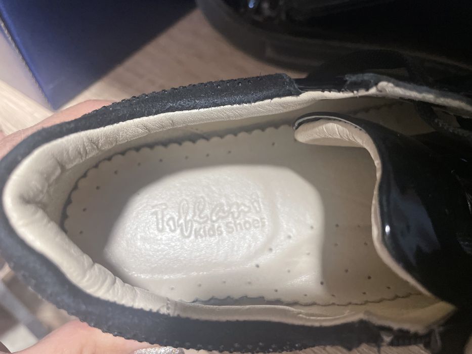 Обувь кожаные лаковы