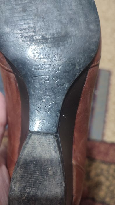 Vând pantofi de dama din piele