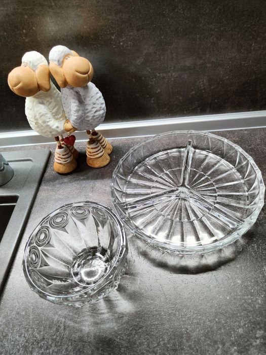 Лот!  Цена 10 лв. Лот! Цена 10 лв 
Ордьовър от тежък оловен кристал с