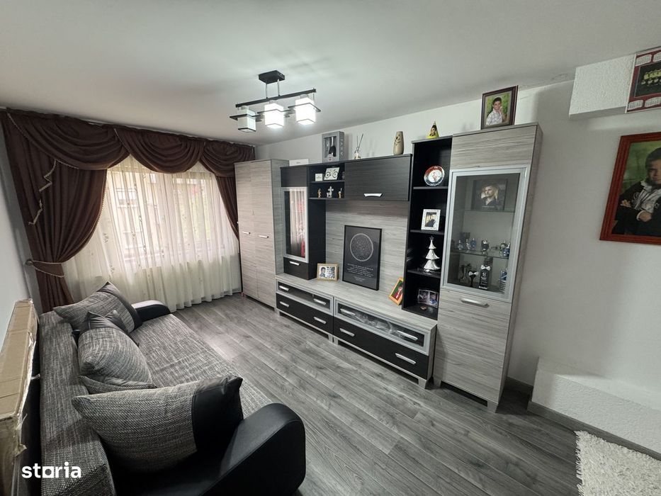 Apartament cu 4 camere, etaj 3 din 4 , Str. Belsugului , Micro 17.