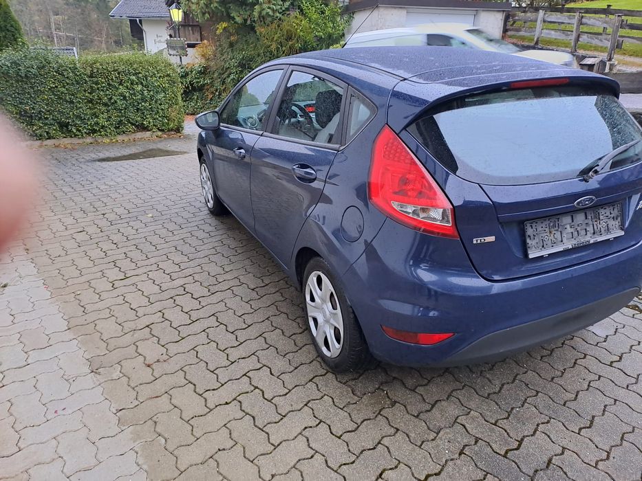 Ford fiesta 1.4tdci  2010г