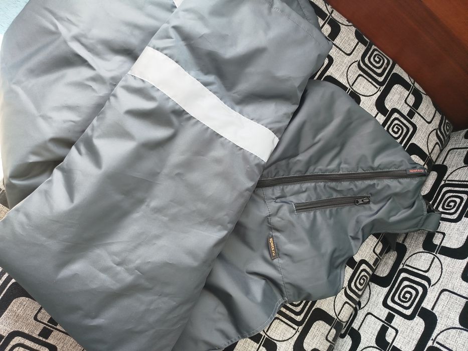 Продаеться зимний костюм.