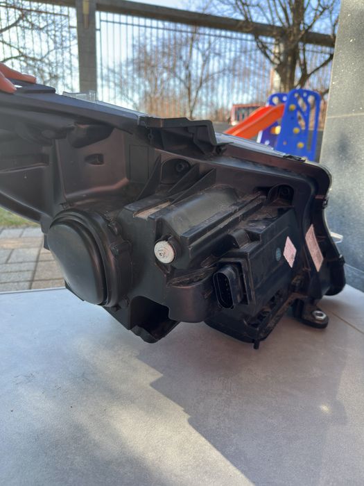 Ляв фар LED XENON за Mercedes Vito