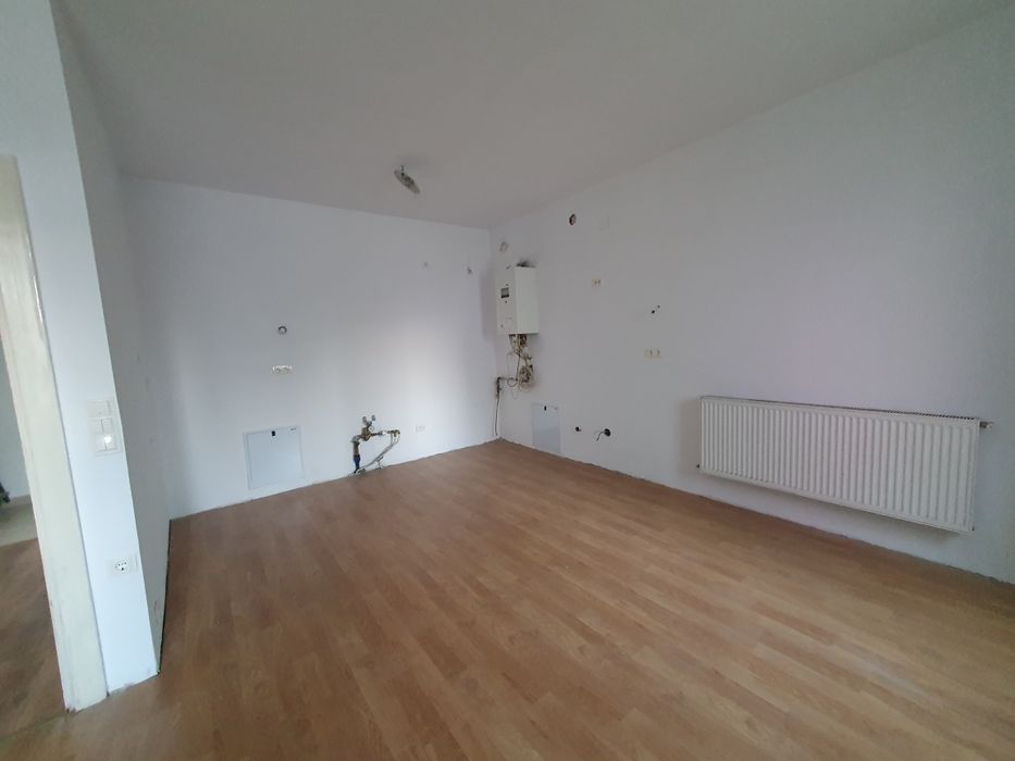 Închiriez apartament/birou la casa zona CBC/Farmec