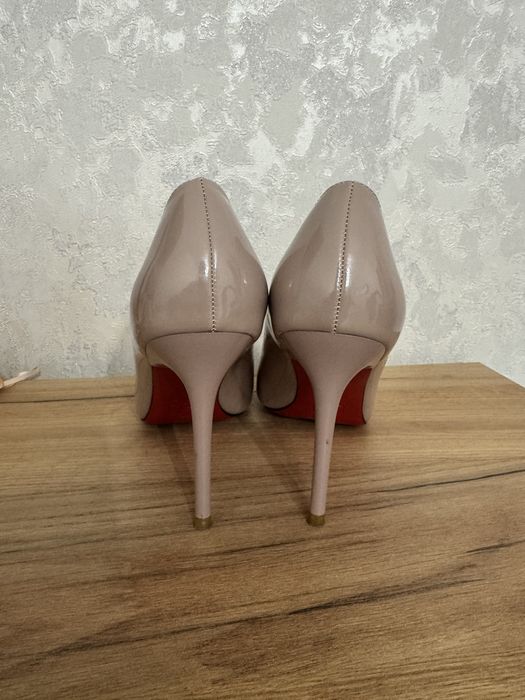 Продам туфли пудра